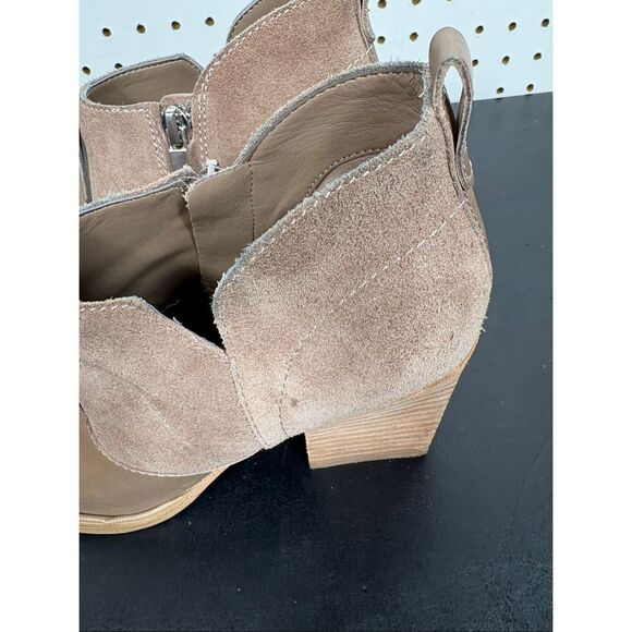Marc Fisher leather & suede bootie size 6.5 - Picture 3 of 14